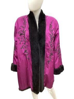 VTG Coat Women’s SZ L/XL 1970’-1980’ Made In Hong Kong Faux Fur Interior Purple
